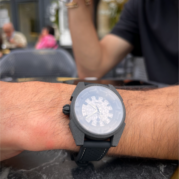 MONTRE BYSILH “X-DATE” NODE MILK CARBON