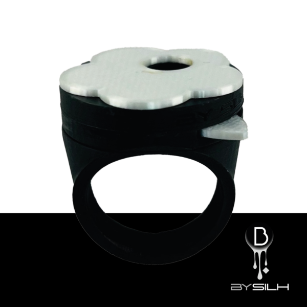BAGUE “KYS” B-EMERAUD